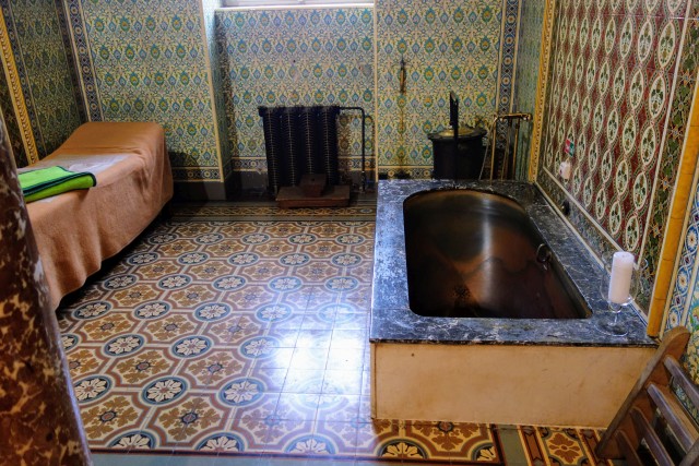 De 'koninklijke badkamer' in het spahotel