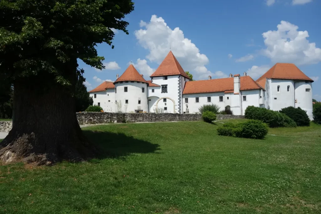 De highlight van Varaždin, het kasteel in het centrum